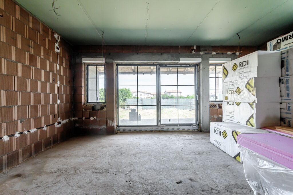 De vânzare Construcție nouă, parțial finalizată – Aradul Nou | 169.000 EUR în zona Aradul Nou 4 camere 3 dormitoare Arad 1