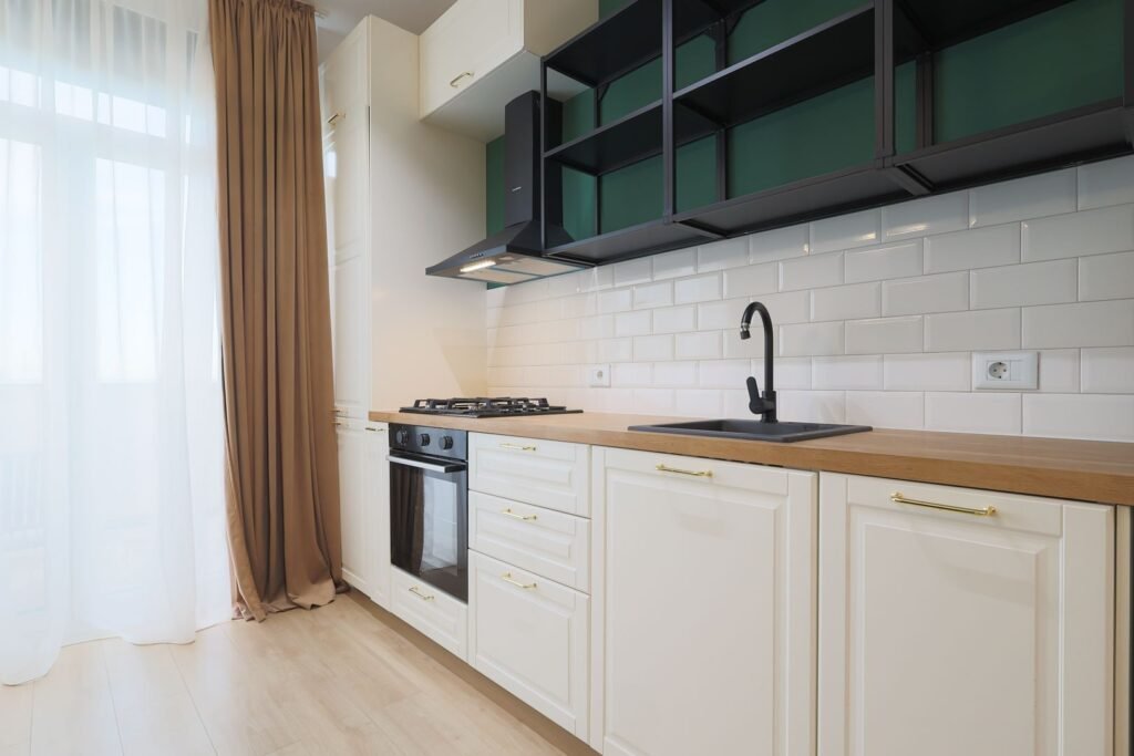 Penthouse NOU 3 camere – ARED LANGA AFI – direct de la dezvoltator De vânzare Penthouse NOU 3 camere – ARED LANGA AFI – direct de la dezvoltator în zona UTA 3 camere 2 dormitoare Arad 4