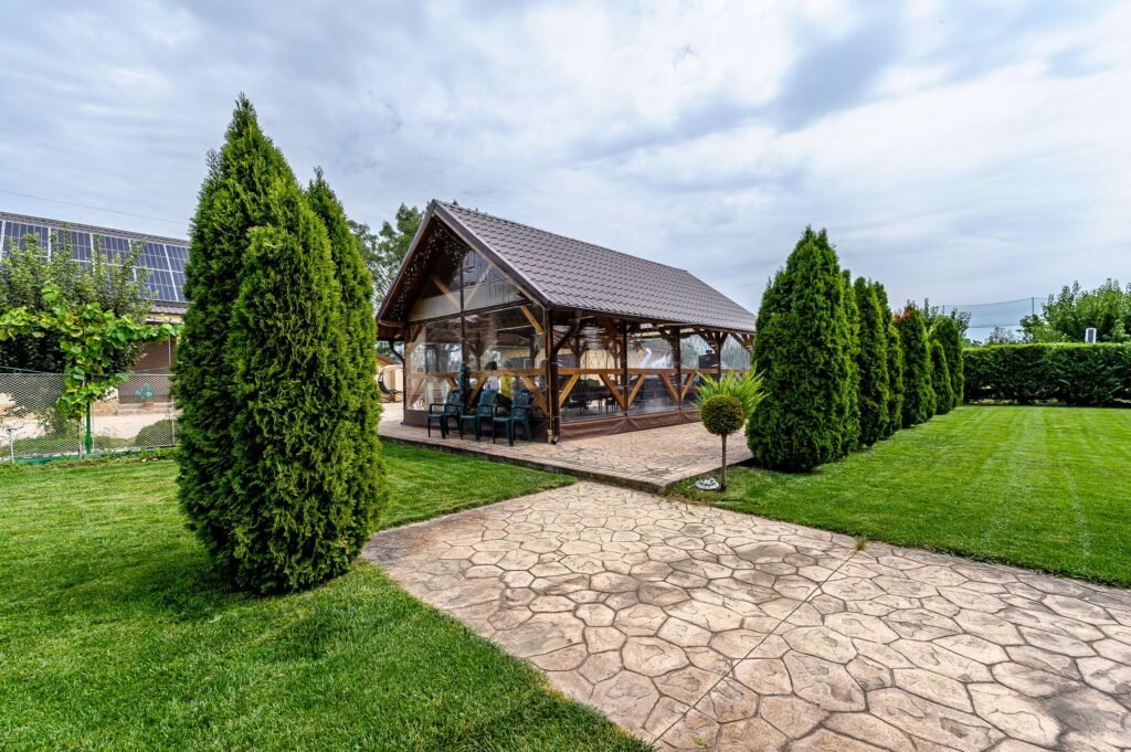 Proprietate de vis cu teren 2.880 mp și facilități PREMIUM Comision 0 De vânzare Proprietate de vis cu teren 2.880 mp și facilități PREMIUM Comision 0 în zona Arad 4 camere 2 dormitoare Arad 4