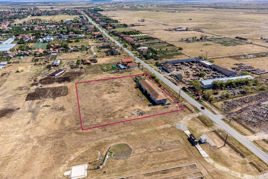 De vânzare Proprietate ideală pentru atelier sau mică afacere în Zărand! în zona Arad Arad 3