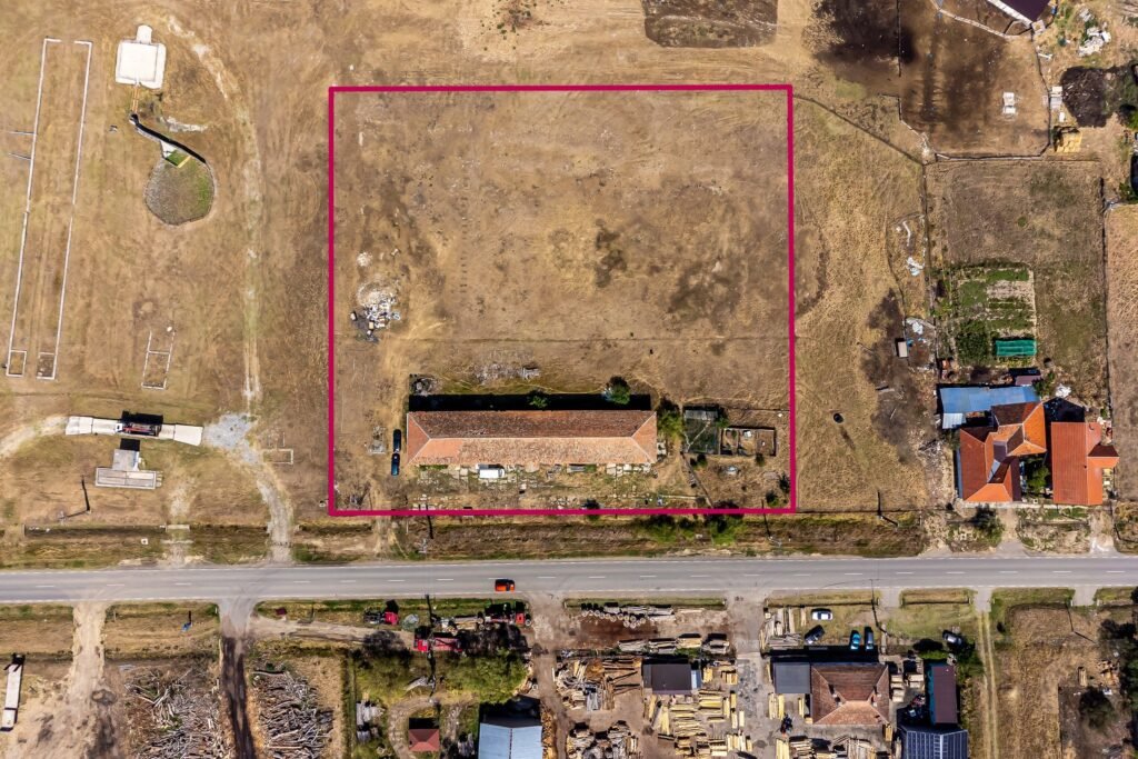 De vânzare Proprietate ideală pentru atelier sau mică afacere în Zărand! în zona Arad Arad 4