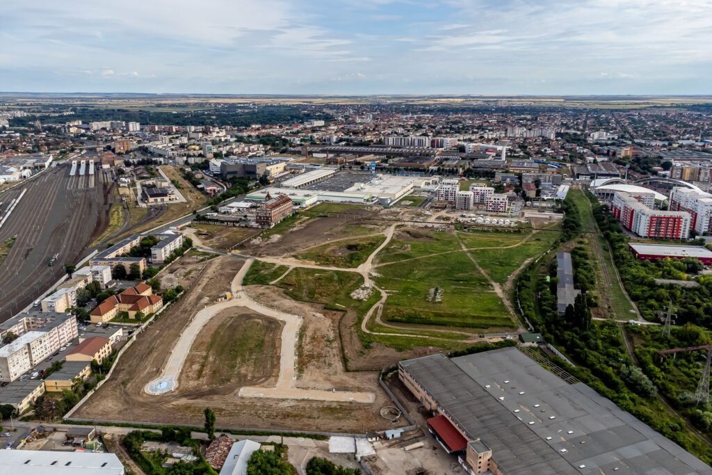 Teren de casă 300 mp – toate utilitățile, zonă ARED lângă AFI De vânzare Teren de casă 300 mp – toate utilitățile, zonă ARED lângă AFI în zona UTA Arad 8
