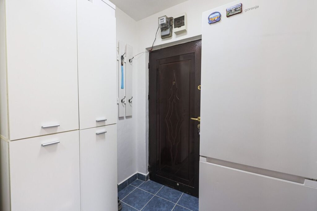 De vânzare VANDUT Apartament cu 2 camere la etaj 3 Calea Romanilor în zona Romanilor 2 camere 1 dormitor Arad 7
