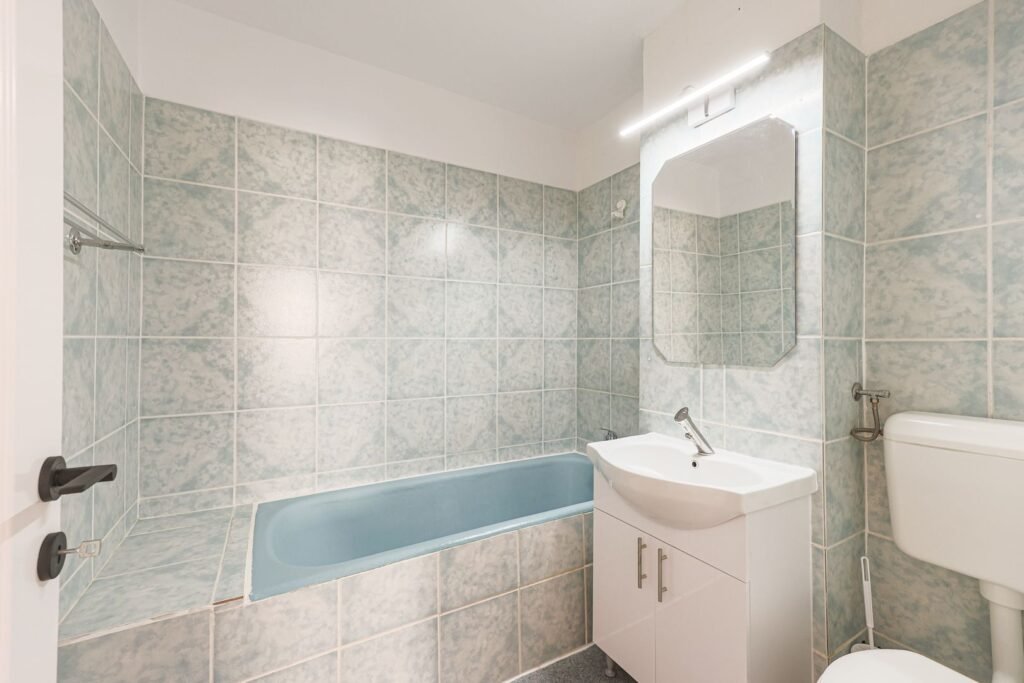 Apartament 2 camere – renovat – zona Piața Catedralei – COMISION 0% De vânzare Apartament 2 camere – renovat – zona Piața Catedralei – COMISION 0% în zona Central 2 camere 1 dormitor Arad 4