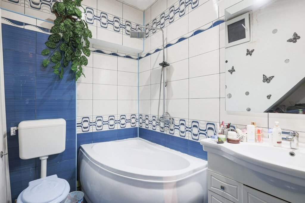 De vânzare Apartament central, strada Episcopiei cu loc de parcare Comision 0 în zona Central 3 camere 1 dormitor Arad 10