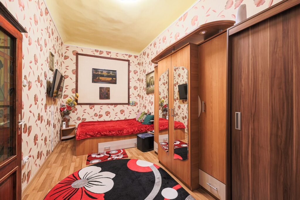 De vânzare Apartament central, strada Episcopiei cu loc de parcare Comision 0 în zona Central 3 camere 1 dormitor Arad 11