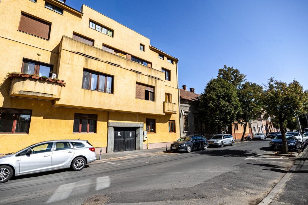 De vânzare Apartament pe str. Vicențiu Babeș – Ideal pentru locuință sau birouri în zona Ultracentral 3 camere 2 dormitoare Arad 2