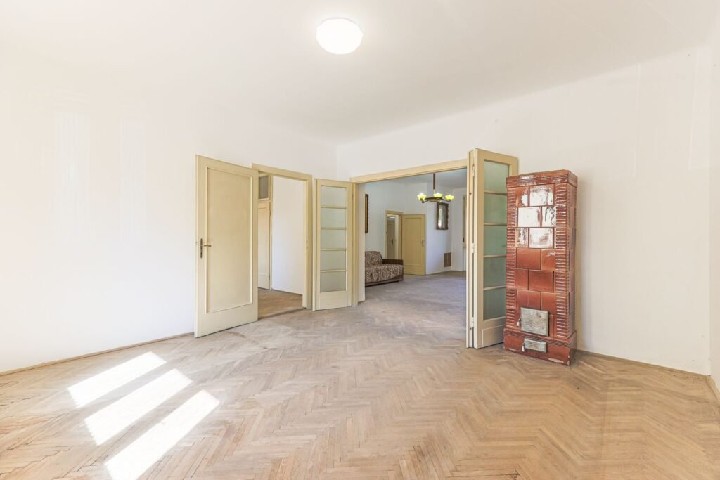 De vânzare Apartament pe str. Vicențiu Babeș – Ideal pentru locuință sau birouri în zona Ultracentral 3 camere 2 dormitoare Arad 5