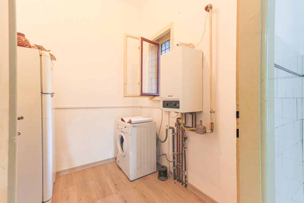 De vânzare Apartament pe str. Vicențiu Babeș – Ideal pentru locuință sau birouri în zona Ultracentral 3 camere 2 dormitoare Arad 7