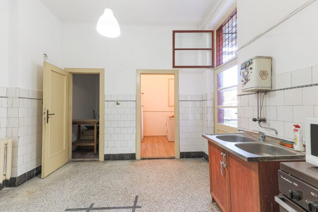 De vânzare Apartament pe str. Vicențiu Babeș – Ideal pentru locuință sau birouri în zona Ultracentral 3 camere 2 dormitoare Arad 9