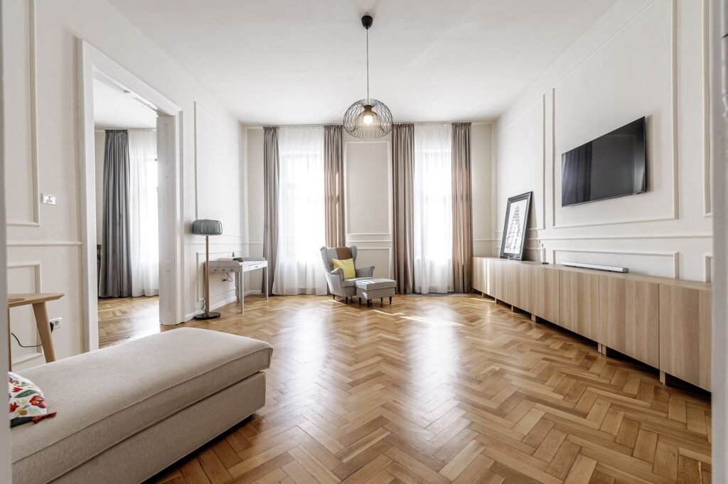 De vânzare Apartament premium cu 3 camere Ultracentral Comision 0 în zona Ultracentral 3 camere 2 dormitoare Arad 2