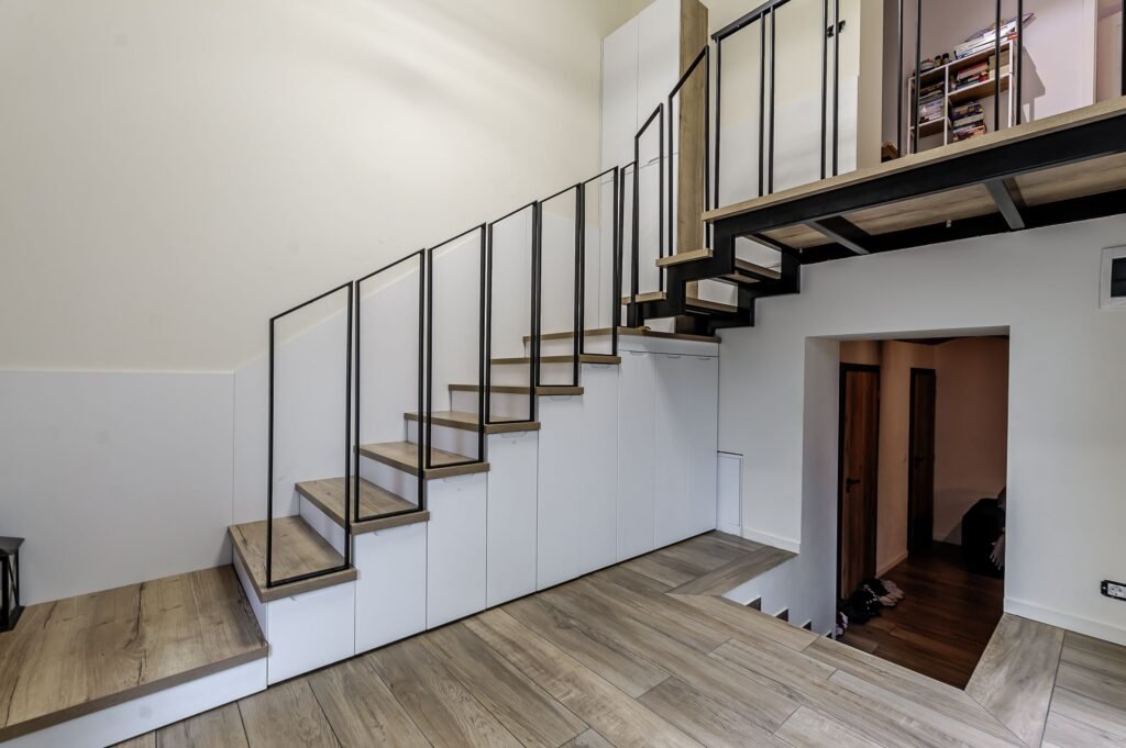 De vânzare Apartament tip casa, cu gradina proprie, in zona centrala a Aradului în zona Ultracentral 3 camere 2 dormitoare Arad 6