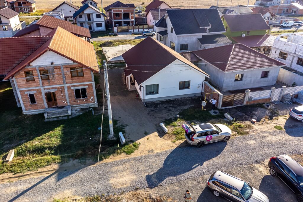 Casă nouă de vânzare în cartierul nou din Zimand, Comision 0 De vânzare Casă nouă de vânzare în cartierul nou din Zimand, Comision 0 în zona Arad 4 camere 3 dormitoare Arad 8
