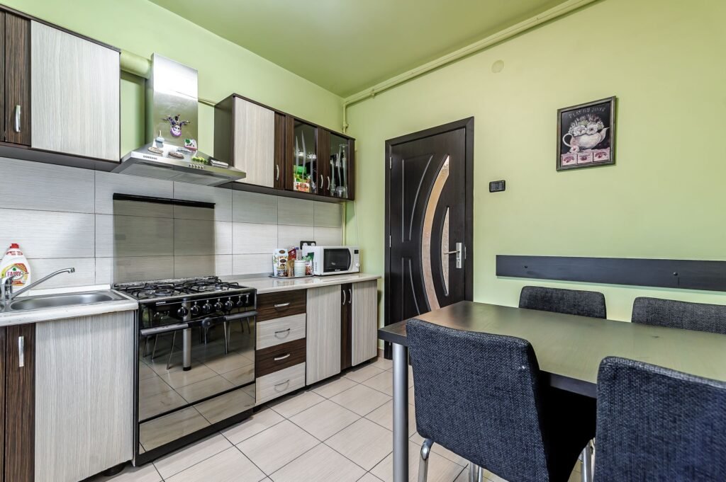 DE ÎNCHIRIAT! Apartament spațios, 2 camere decomandat, Podgoria Arad De închiriat DE ÎNCHIRIAT! Apartament spațios, 2 camere decomandat, Podgoria Arad în zona Ultracentral 2 camere 1 dormitor Arad 5