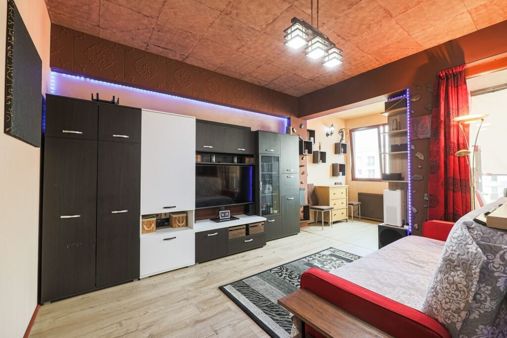 OCAZIE Apartament cu 2 camere etaj intermediar in ARED UTA COMISION 0 De vânzare OCAZIE Apartament cu 2 camere etaj intermediar in ARED UTA COMISION 0 în zona UTA 2 camere 1 dormitor Arad 2