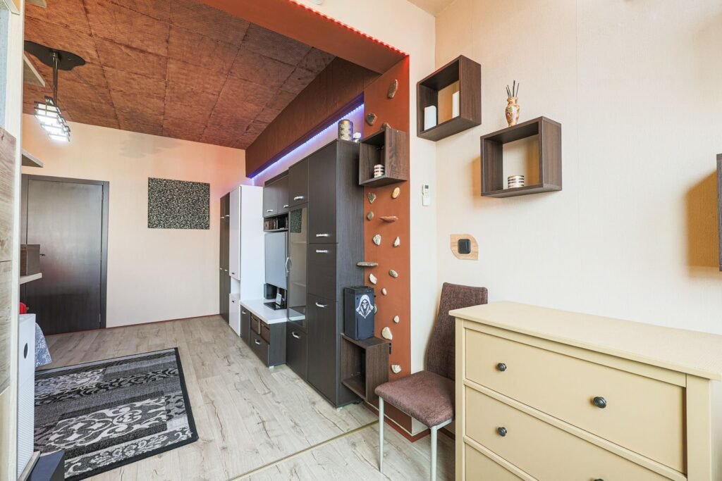 OCAZIE Apartament cu 2 camere etaj intermediar in ARED UTA COMISION 0 De vânzare OCAZIE Apartament cu 2 camere etaj intermediar in ARED UTA COMISION 0 în zona UTA 2 camere 1 dormitor Arad 9