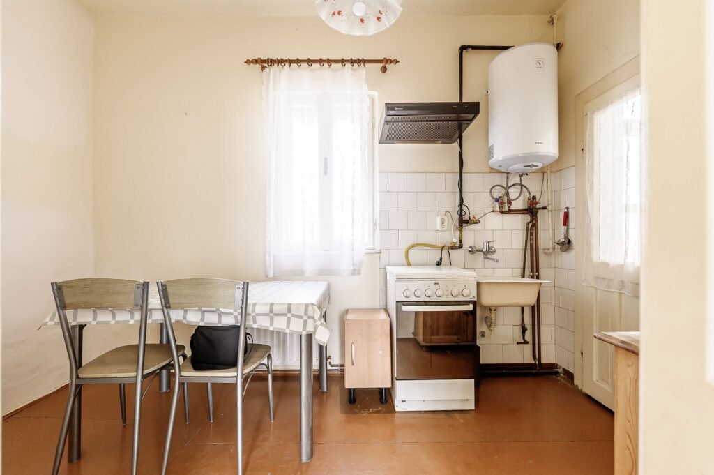 De vânzare Ocazie Casa de caramida pe strada Plopilor in Vlaicu Comision 0 în zona Aurel Vlaicu 2 camere 1 dormitor Arad 1