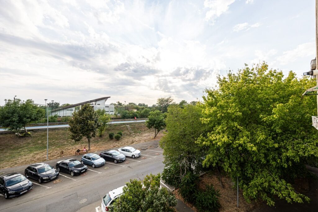 De vânzare REZERVAT!Vedere directă spre faleza Mureșului, Micalaca 300 în zona Micalaca 4 camere 3 dormitoare Arad 12