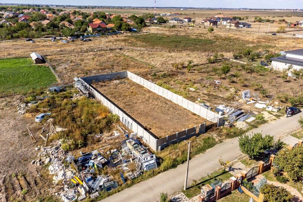 De vânzare Teren de 733 mp în Livada, cu gard finalizat, Comision 0 în zona Arad Arad 1