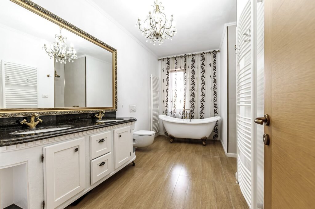 Vilă exclusivistă pe malul Mureșului – design modern si teren generos De vânzare Vilă exclusivistă pe malul Mureșului – design modern si teren generos în zona Malul Muresului 5 camere 3 dormitoare Arad 6