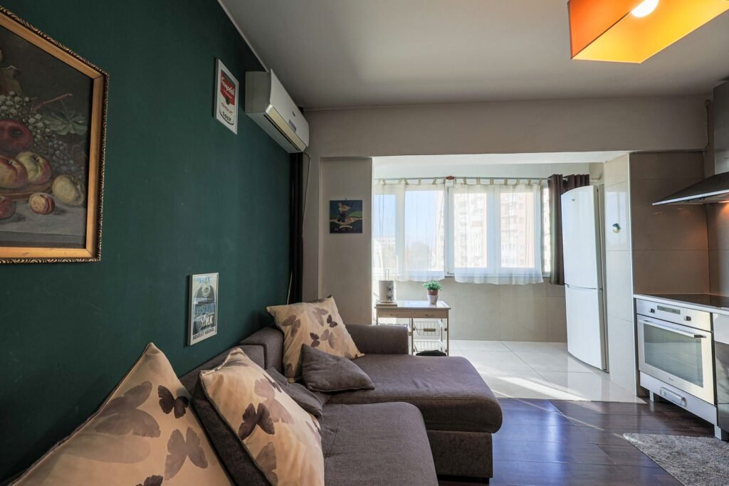 De vânzare Apartament mobilat și utilat în Piața Spitalului în zona P-ta Spitalului 2 camere 2 dormitoare Arad 1