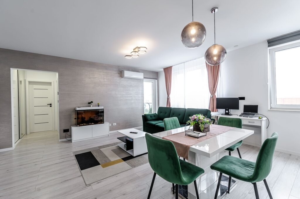 Apartament superb, ultrafinisat, bloc nou lângă Medlife Genesys De vânzare Apartament superb, ultrafinisat, bloc nou lângă Medlife Genesys în zona Micalaca 2 camere 1 dormitor Arad 2