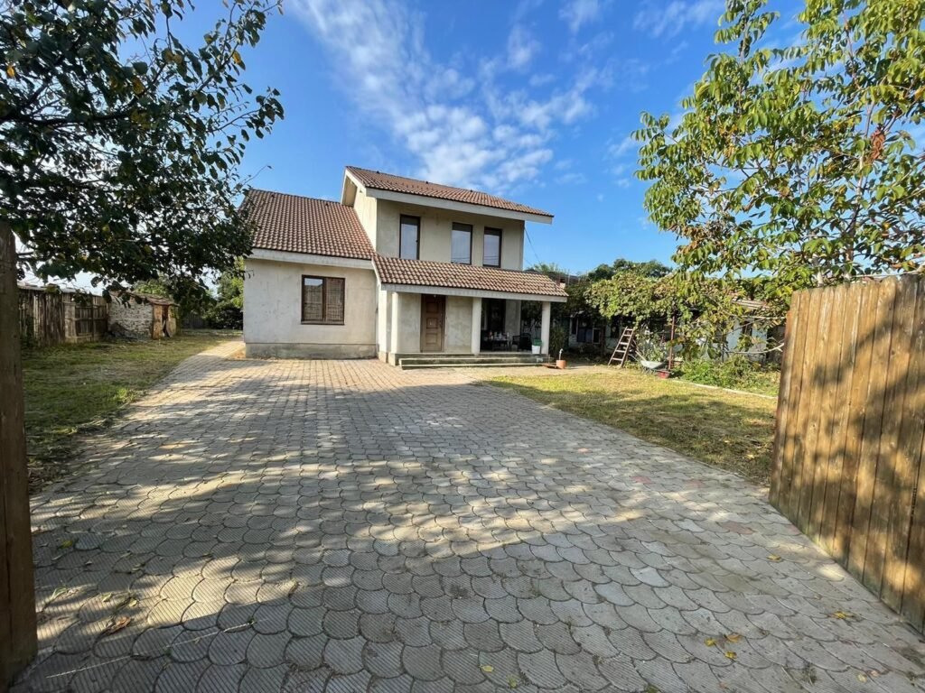 De vânzare Casă nouă cu teren de 1644 mp – Sânnicolau Mic, str. Brândușei în zona Sannicolau Mic 6 camere 4 dormitoare Arad 1