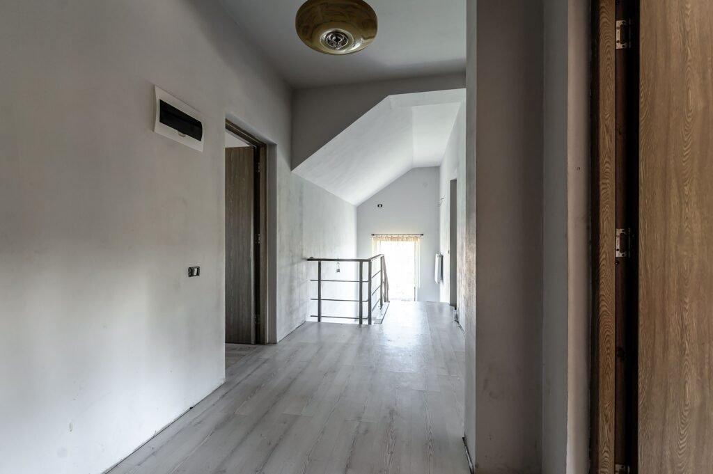 De vânzare Casă nouă cu teren de 1644 mp – Sânnicolau Mic, str. Brândușei în zona Sannicolau Mic 6 camere 4 dormitoare Arad 10