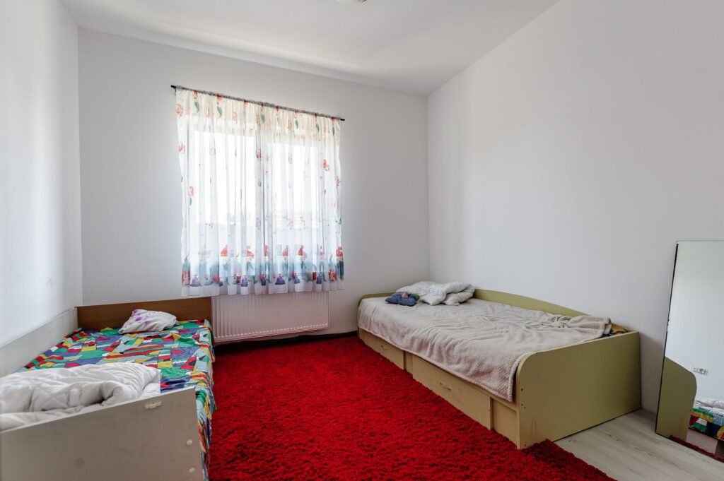 De vânzare Casă nouă cu teren de 1644 mp – Sânnicolau Mic, str. Brândușei în zona Sannicolau Mic 6 camere 4 dormitoare Arad 11