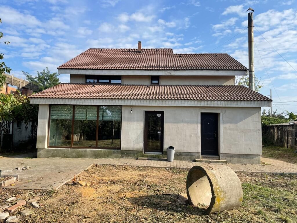 De vânzare Casă nouă cu teren de 1644 mp – Sânnicolau Mic, str. Brândușei în zona Sannicolau Mic 6 camere 4 dormitoare Arad 2