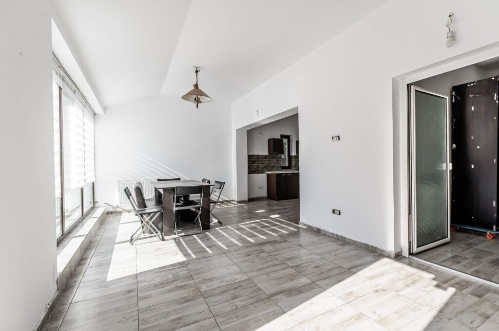 De vânzare Casă nouă cu teren de 1644 mp – Sânnicolau Mic, str. Brândușei în zona Sannicolau Mic 6 camere 4 dormitoare Arad 4