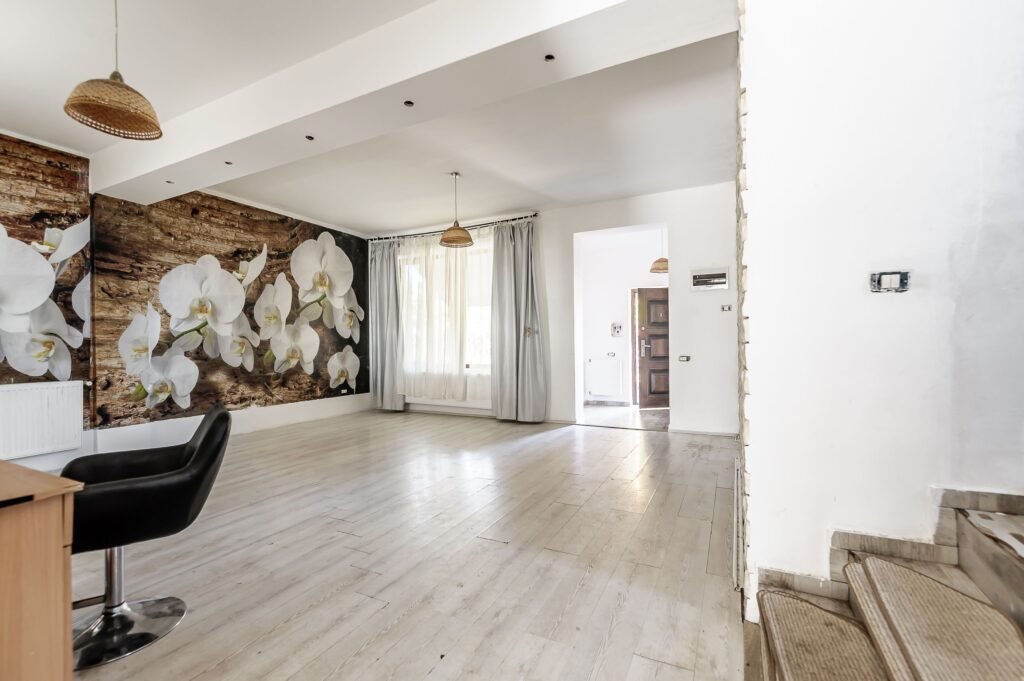 De vânzare Casă nouă cu teren de 1644 mp – Sânnicolau Mic, str. Brândușei în zona Sannicolau Mic 6 camere 4 dormitoare Arad 7