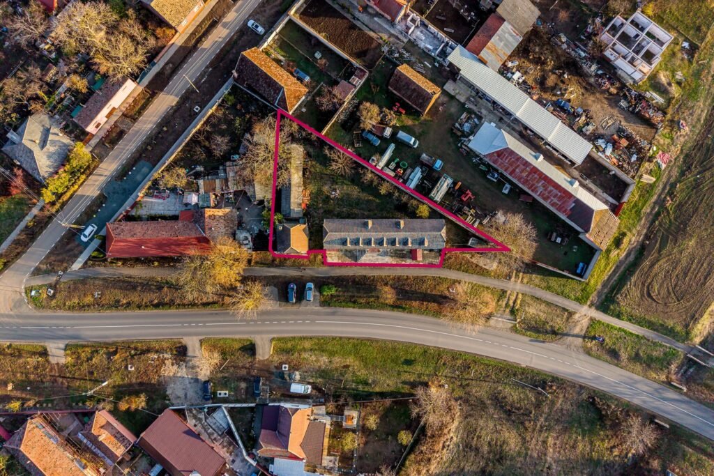 De vânzare Clădire potrivită pentru proiecte educaționale sau de îngrijire în zona Arad 11 camere 7 dormitoare Arad 2