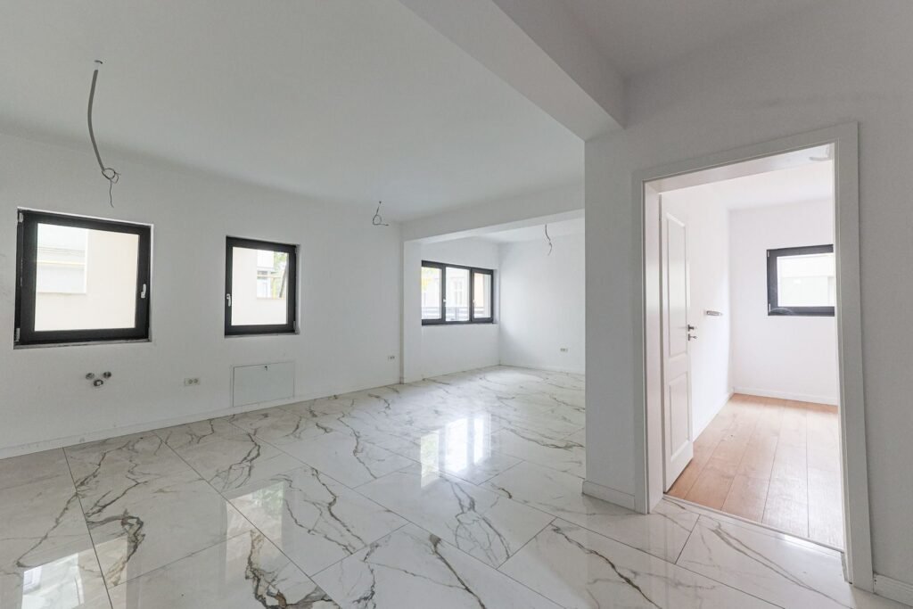 De vânzare Investiție sigură: apartament 2 camere, imobil nou, parcare inclusă în zona Ultracentral 2 camere 1 dormitor Arad 1