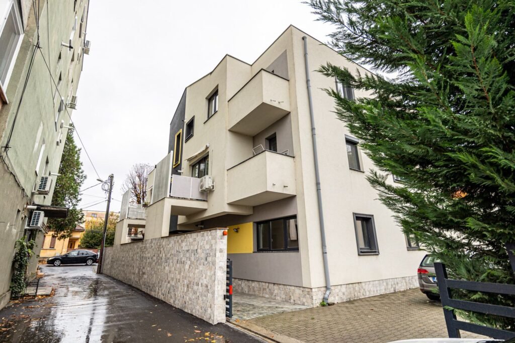 De vânzare Investiție sigură: apartament 2 camere, imobil nou, parcare inclusă în zona Ultracentral 2 camere 1 dormitor Arad 1