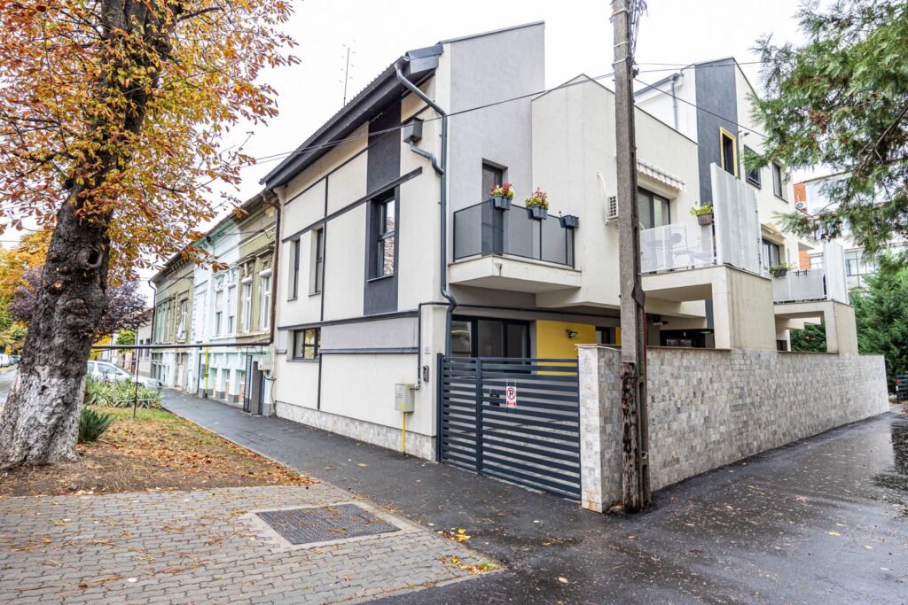 De vânzare Investiție sigură: apartament 2 camere, imobil nou, parcare inclusă în zona Ultracentral 2 camere 1 dormitor Arad 1