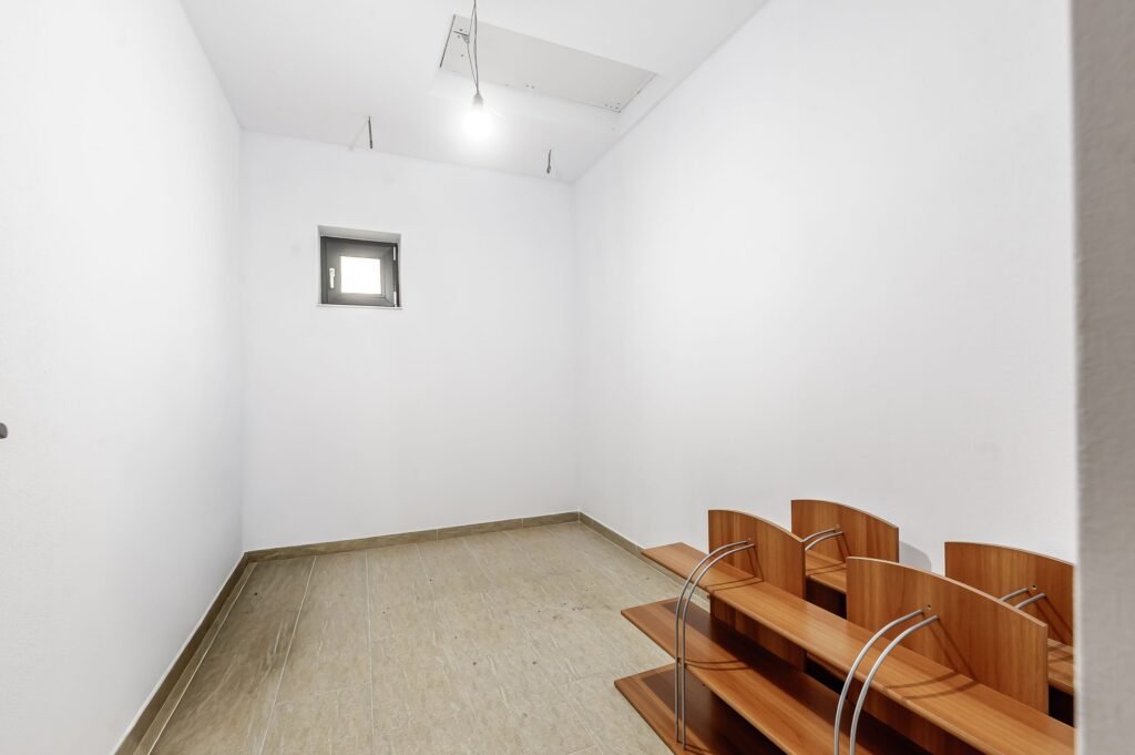 De vânzare OCAZIE! Casa + Teren 1144 mp – Zimandu Nou, Arad – COMISION 0% în zona Arad 2 camere Arad 1