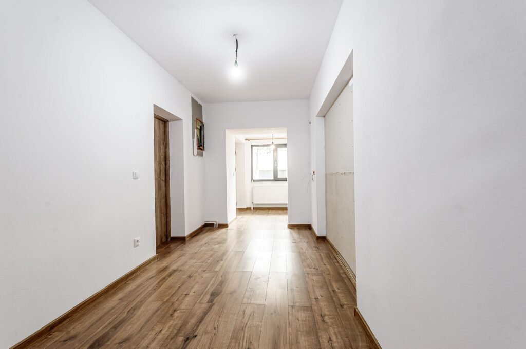 De vânzare OCAZIE! Casa + Teren 1144 mp – Zimandu Nou, Arad – COMISION 0% în zona Arad 2 camere Arad 3