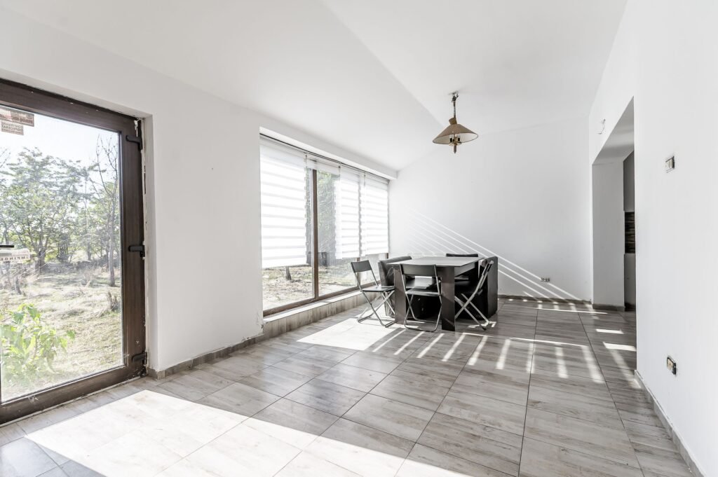 De vânzare Vândut! Casă nouă– Sânnicolau Mic, str. Brândușei în zona Sannicolau Mic 6 camere 4 dormitoare Arad 1