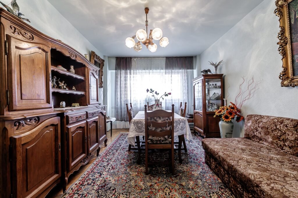 De vânzare Apartament 4 camere – 126 mp – Calea Aurel Vlaicu Arad în zona Aurel Vlaicu 4 camere 3 dormitoare Arad 1