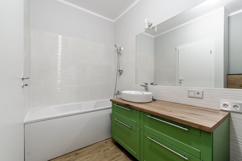 De vânzare Apartament ARED spectaculos cu gradina si garaj Comision 0 în zona UTA 3 camere 2 dormitoare Arad 1