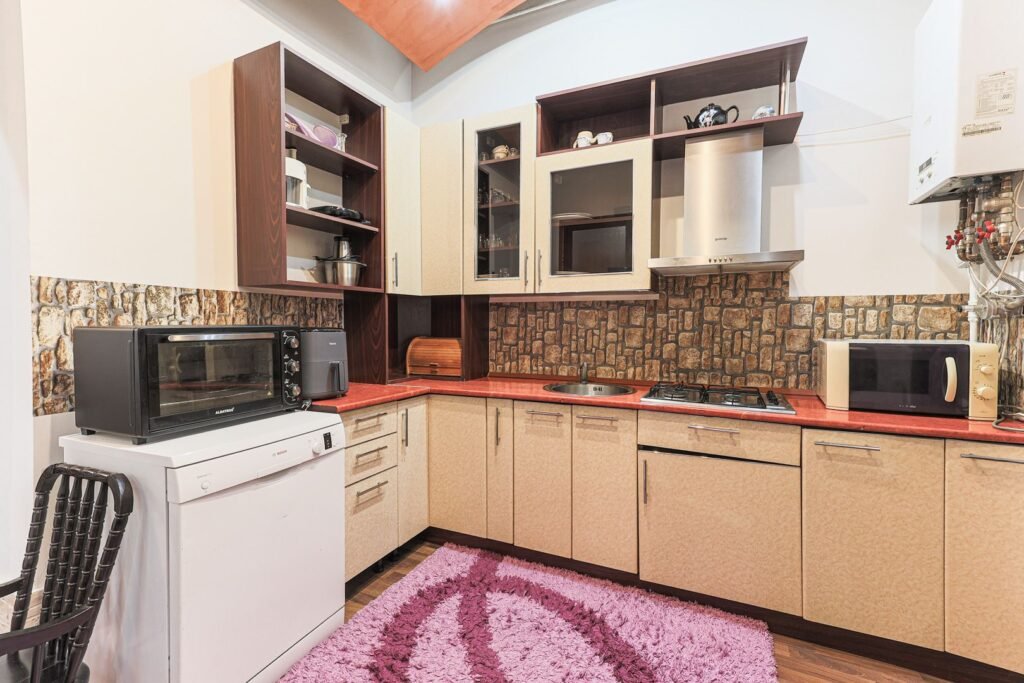 De vânzare Apartament cu 2 camere la curte comună, pe str. Barabas Bela în zona Central 2 camere 1 dormitor Arad 1