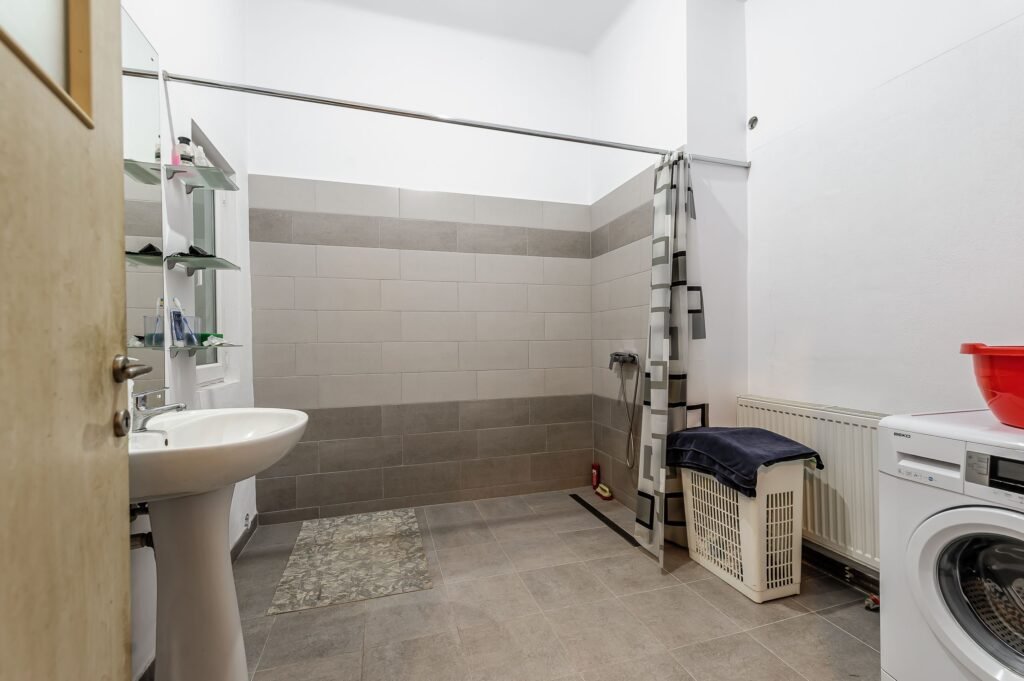 De vânzare Apartament în Piața Catedralei, cu priveliște frumoasă în zona Central 2 camere 2 dormitoare Arad 1