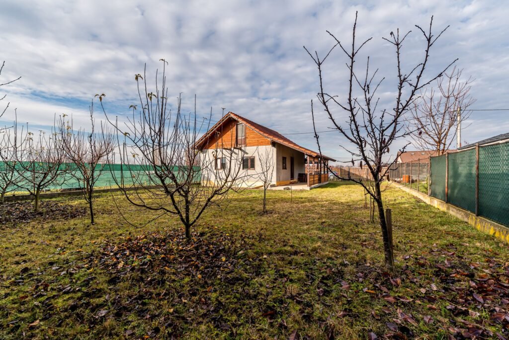 De vânzare Casă individuală în Dorobanți – 21 km de Arad în zona Arad 3 camere 2 dormitoare Arad 1