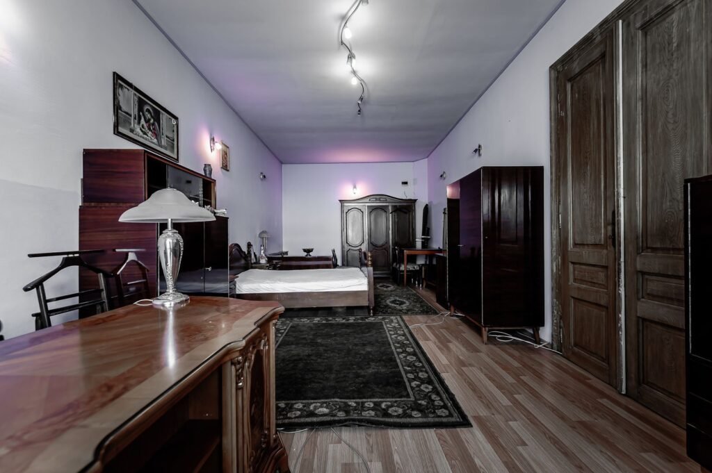 Locuință spațioasă cu grădină mare în Aradul Nou, calea Timișorii De vânzare Locuință spațioasă cu grădină mare în Aradul Nou, calea Timișorii în zona Aradul Nou 4 camere Arad 10