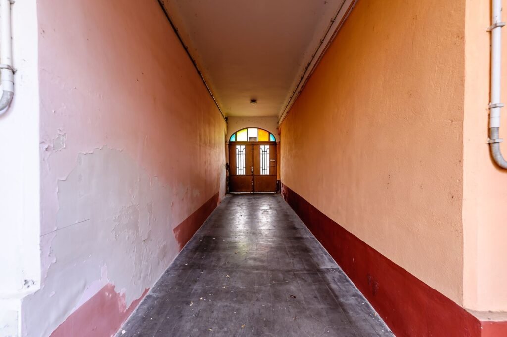 Locuință spațioasă cu grădină mare în Aradul Nou, calea Timișorii De vânzare Locuință spațioasă cu grădină mare în Aradul Nou, calea Timișorii în zona Aradul Nou 4 camere Arad 8