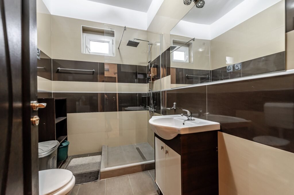 Penthouse ARED UTA 2 camere + nisa de dormit – 99 mp – COMISION 0% De vânzare Penthouse ARED UTA 2 camere + nisa de dormit - 99 mp - COMISION 0% în zona UTA 2 camere 1 dormitor Arad 1