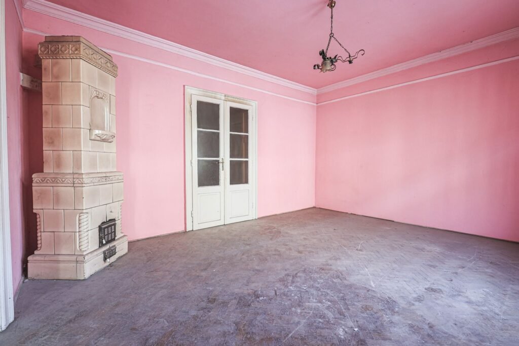 De vânzare Proiect de clinică sau birouri în centru – casă cu demisol, de renovat în zona Ultracentral 12 camere Arad 1