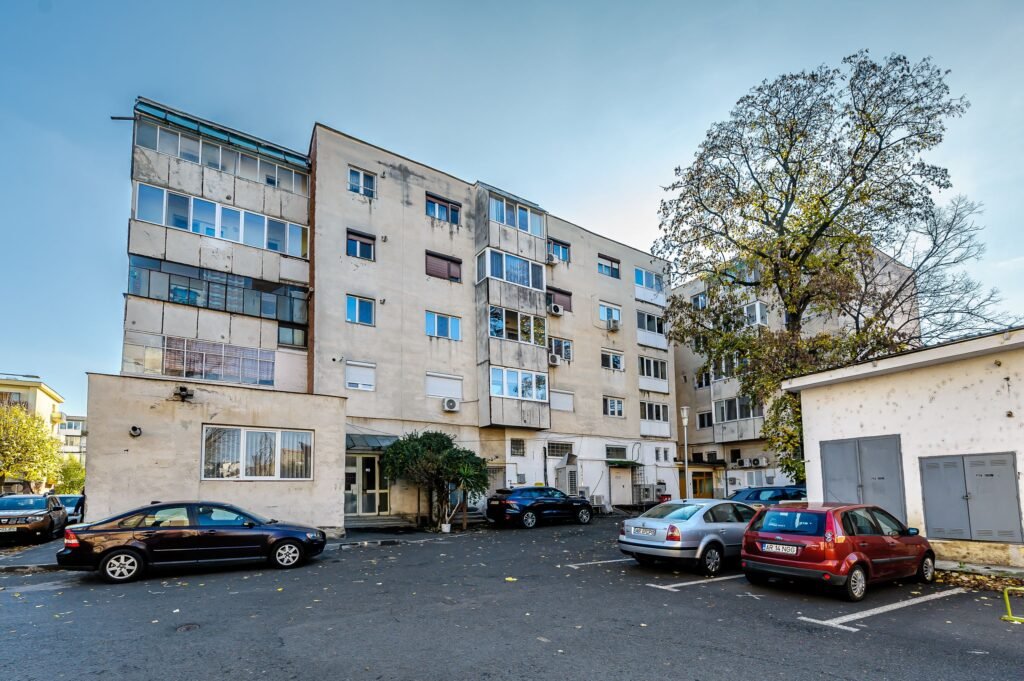 De vânzare REZERVAT! Apartament 2 Camere, Etajul 1, Piața mică, Arad în zona Central 2 camere 1 dormitor Arad 1