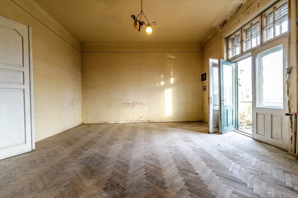 De vânzare REZERVAT! Apartament 4 camere, etaj 1, în Palatul Steiner, Arad în zona Boul Rosu 4 camere 3 dormitoare Arad 1